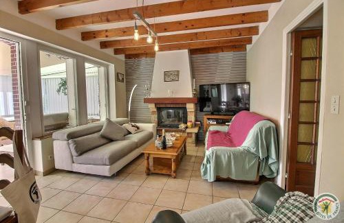 Gausson House | Des trois fleurs