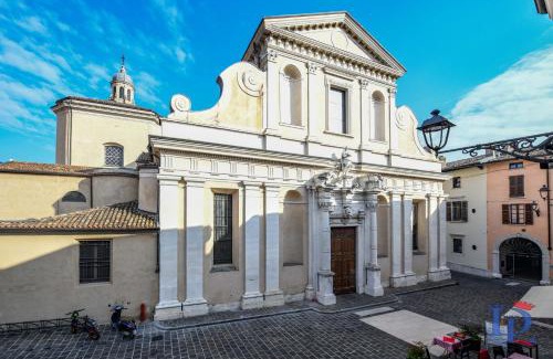 Desenzano del Garda City Centre Apartment | DesenzanoLoft Official Partner Homes & Villas by Marriott Bonvoy - Apa Dom Downtown Family Apartment