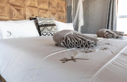 Sesriem Cabin | Desert Homestead Lodge