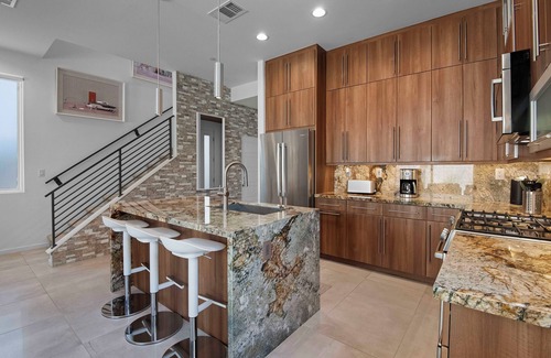 Racquet Club West Condo | Desert Horizon - A Ryson Property