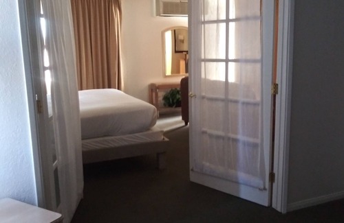 Desert Hot Springs Hotel | Desert Hot Springs Spa Hotel