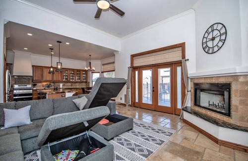 Yuma House | Desert Pad for Large Groups & Families!