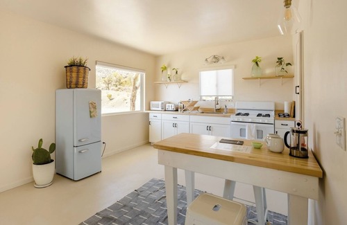 Joshua Tree Highlands Apartment | Desert Retreat – Embrace the Magic of Joshua Tree!