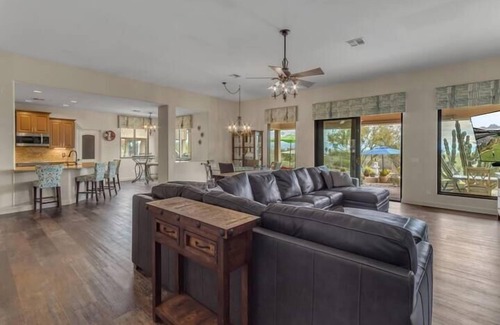 Scottsdale House | Desert Retreat with Dream Backyard - Separate Casita