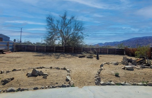 Twentynine Palms House | Desert Skies 2 BRs/2 Qn beds/1 bath with great views