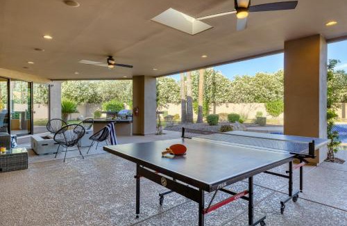 Mary Katherine Estates House | Desert Splash by AvantStay Pool Hot Tub Firepit