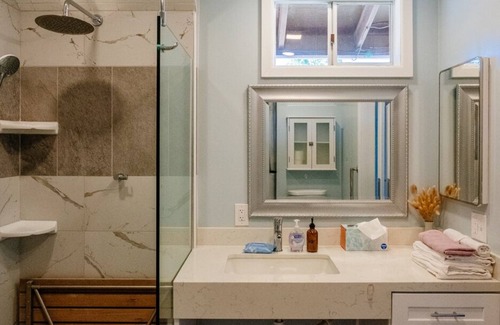 Joshua Tree House | Desert-themed Home, Minutes from Joshua Tree Town, Cowboy Pool & Hot Tub