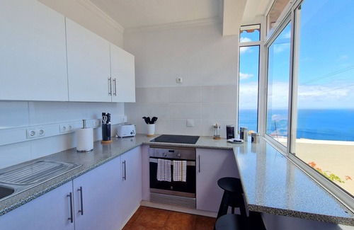 Gaula Apartment | Desertas Vista Ninho by LovelyStay
