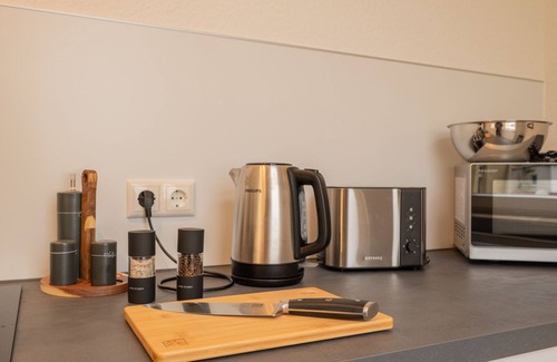 Gera Apartment | Design - Boxspringbett - 63qm - Arbeitsplatz - Wlan - Parkplatz - Zentral