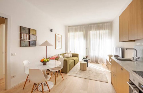 Porta Vittoria Apartment | Design & Comfort in the Risorgimento District