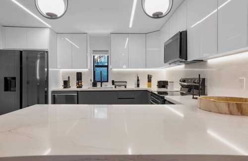 Buena Vista House | Design Dist villa:Pool,HotTub,billardandNespresso