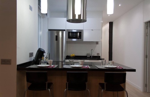 Centro Apartment | DESIGN LOFT IN PLAZA MAYOR. 2 BEDROOM 2 BATHROOMS. 4/6 PERSON. WIFI-AC.