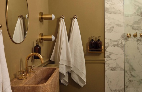 Stratford Apartment | Designed for the solo traveller or couple looking for a taste of the Hotel Julie experience.