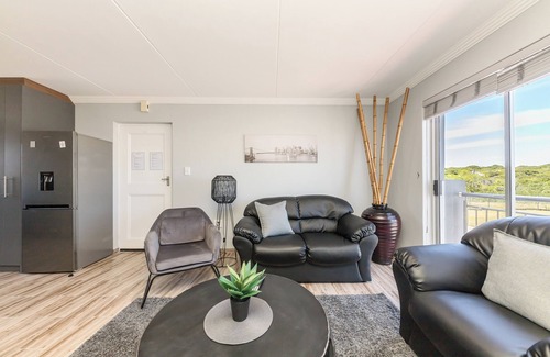 Big Bay Apartment | Designer 2 Bed Apartment - Big Bay Beach Club