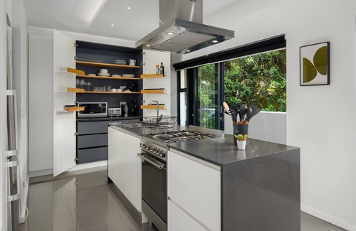 Sea Point Apartment | Designer Apartment in Sea Point