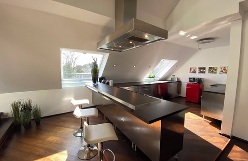 Altendorf Apartment | Designer award-winning loft on 228 sqm, loggia + sauna. Essen+Düsseldorf Trade Fair