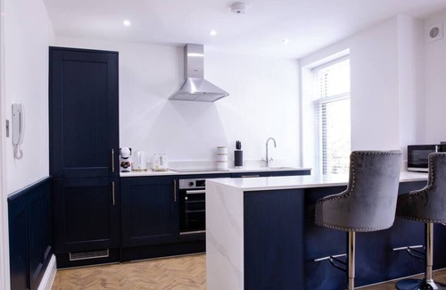 Canton Apartment | Designer Cardiff Apartments with Free Parking