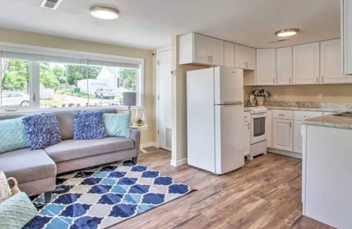 Great Falls House | Designer Cottage by Wrecked & Refined | Walk to Downtown & Missouri River