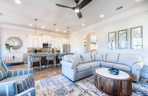 Villa Lago House | Designer Golf Course Home ~ 2 Golf Carts ~ Gated Resort