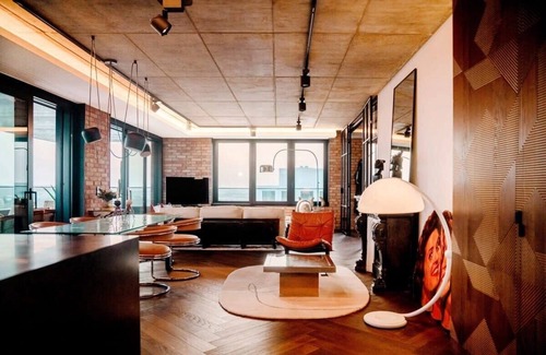 Gasperich Apartment | Designer Luxury Penthouse with Concierge