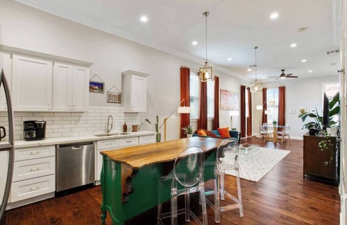 Milan House | Designer's Dream! 3 bed/2.5 bath