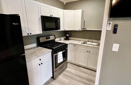 Alexandria Apartment | Designer shower/1beds/airport/coliseum/hospital