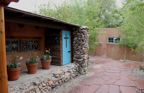 Taos House | Designers adobe home available, we have deep discounts for30 days or more