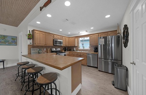 Clipper Cove House | DESTIN BEACH PARADISE! LARGE PRIVATE POOL, AMAZING BEACHES AND GOLF CART DEALS!