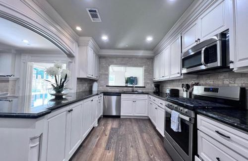 Hermosa Village House | Destination #01