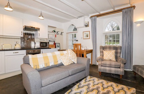 Boscastle Cottage | DESTINY COTTAGE, pet friendly, character holiday cottage in Boscastle