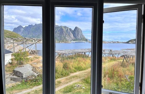 Reine House | Det Gamle Hotellet Guesthouse
