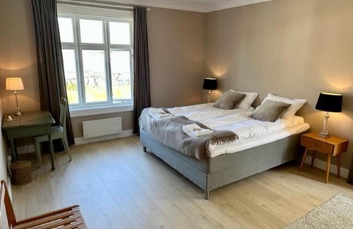 Reine House | Det Gamle Hotellet Guesthouse