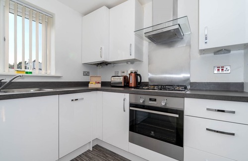 Smethwick House | Detached 3 Bed House - Garden - Parking & Fast WiFi