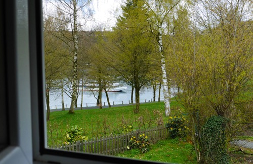 Feriendorf Hennesee House | Detached bright apartment at Lake Henne, children welcome