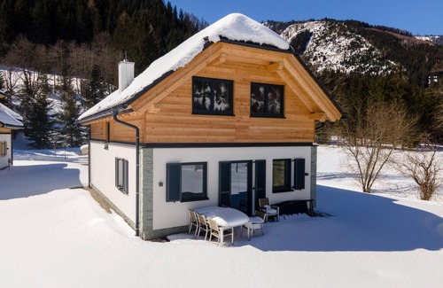 Donnersbachwald Ski Chalet | Detached chalet with sauna and terrace