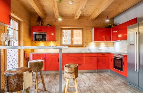 Kaprun Ski Chalet | Detached chalet in Kaprun with sauna and hot tub