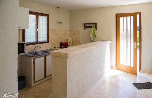 Sarrecave House | Detached chalet-style house with private garden and terrace near the lake