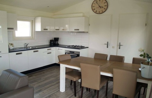 Susteren Ski Chalet | Detached chalet with dishwasher