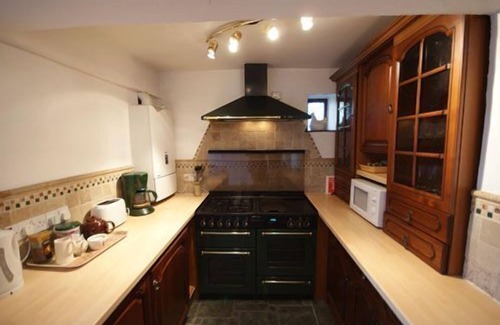 Staveley Cottage | Detached cottage in the popular Lakeland village of Staveley, nr Windermere FREE WiFi