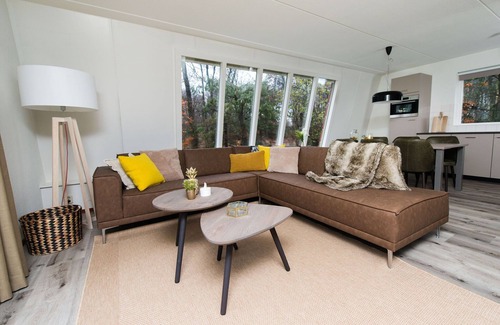 Bosgebied Hoenderloo House | Detached forest villa with dishwasher at De Veluwe