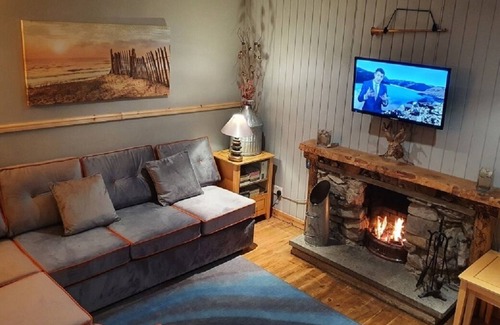 Helmsdale Cottage | Detached Cottage Spectacular Sea Views - Sauna, WIFI and Hot Tub