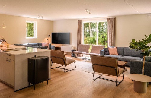 Gasselte House | Detached group accommodation for up to 14 people