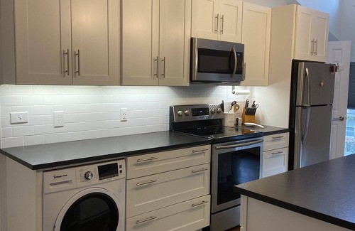 Richardson Apartment | Detached Guest House - convenient for business or pleasure- a mile from UTD
