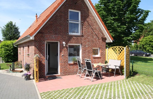 Hollern House | Detached holiday home "Kleines Häuschen" in the old country, Hollern-Twielenfleth