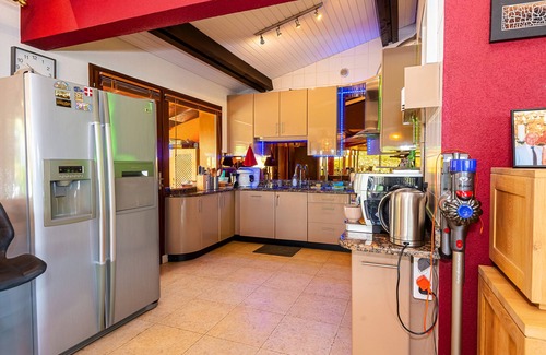 Saint-Jean-dʼArvey House | "Detached House with swimming pool and spa" with Private Pool, Whirlpool & Wi-Fi