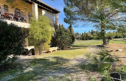 Eygalieres House | Detached house in the countryside not overlooked private swimming pool large garden