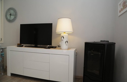 Pontedassio House | Detached house, with swimming pool, open view, barbecue and private parking.