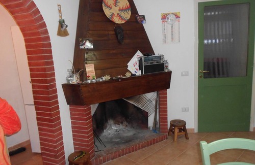 San Priamo House | Detached house with courtyard and terrace, near the sea. Ideal for families.