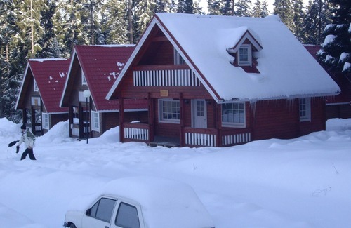Borovets Ski Chalet | Detached mountain ski chalet in Borovets