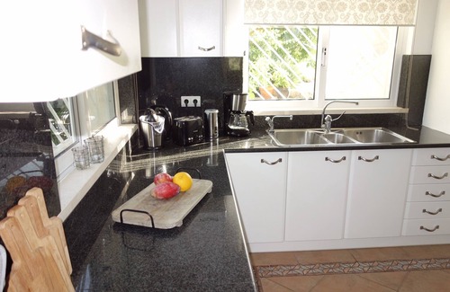 Vale de Seixos House | Detached, private villa with pool in spacious gardens, WIFI, AC